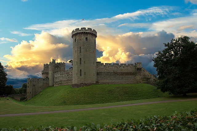 warwick castle fort