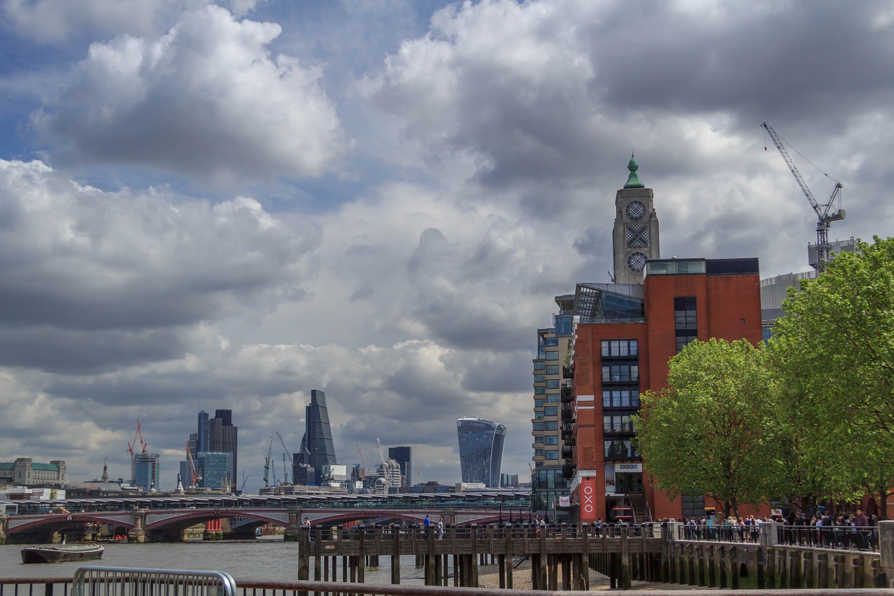 river thames